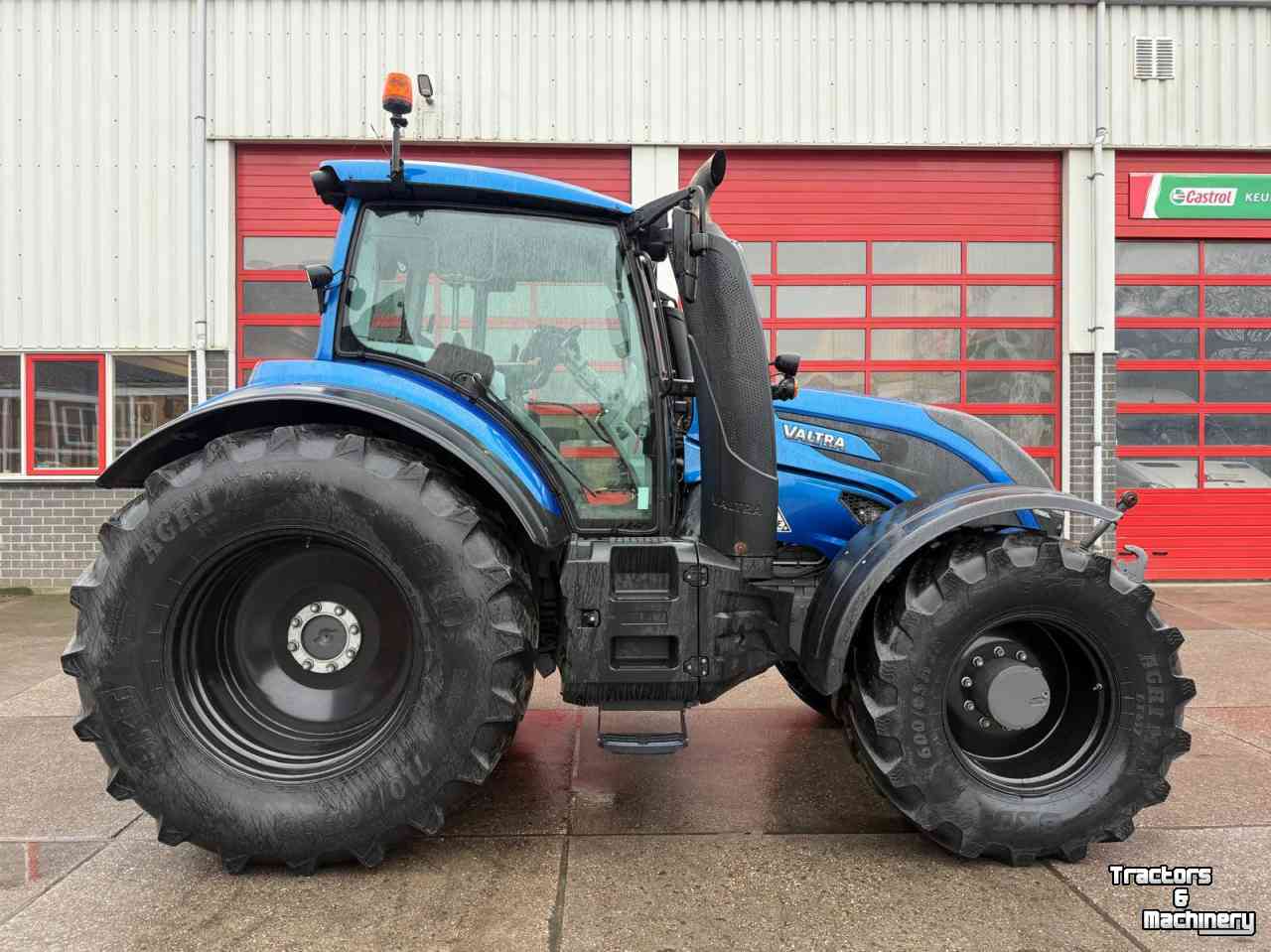 Schlepper / Traktor Valtra T214 Versu + RTK G.P.S. Smarttouch
