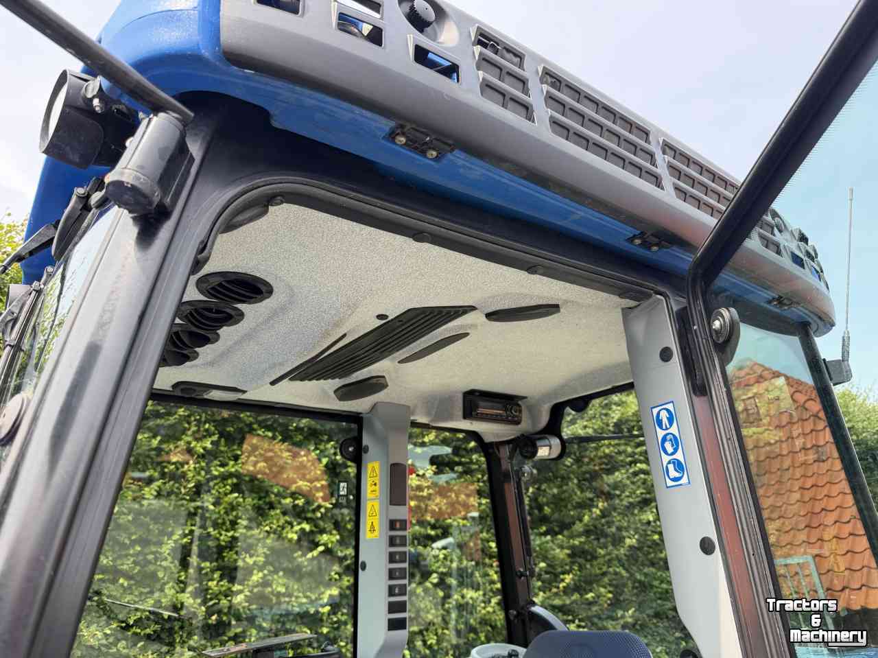 Obsttraktor New Holland T4.100v
