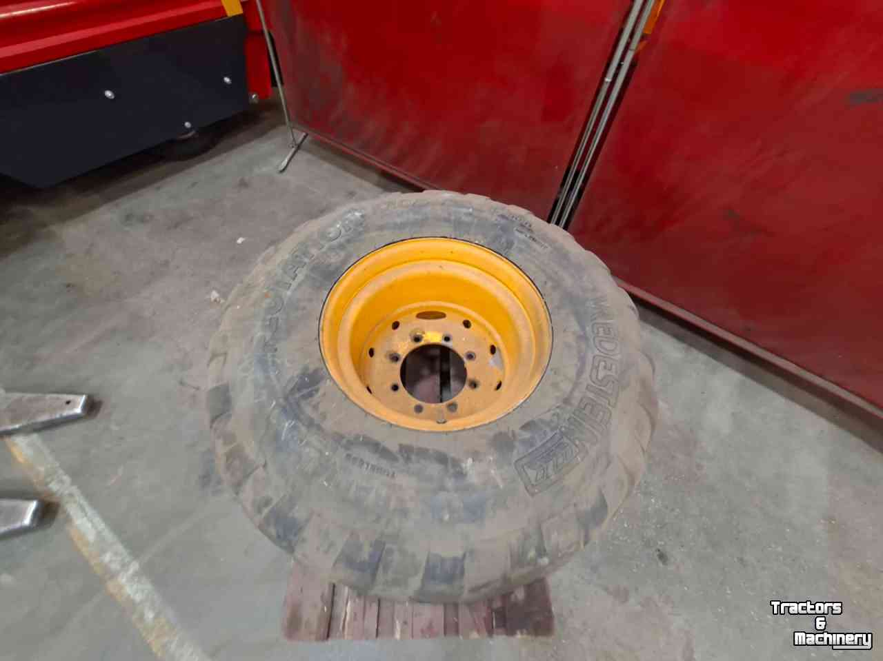 Räder, Reifen, Felgen & Distanzringe Vredestein 620/50R22.5 FlotationPRO