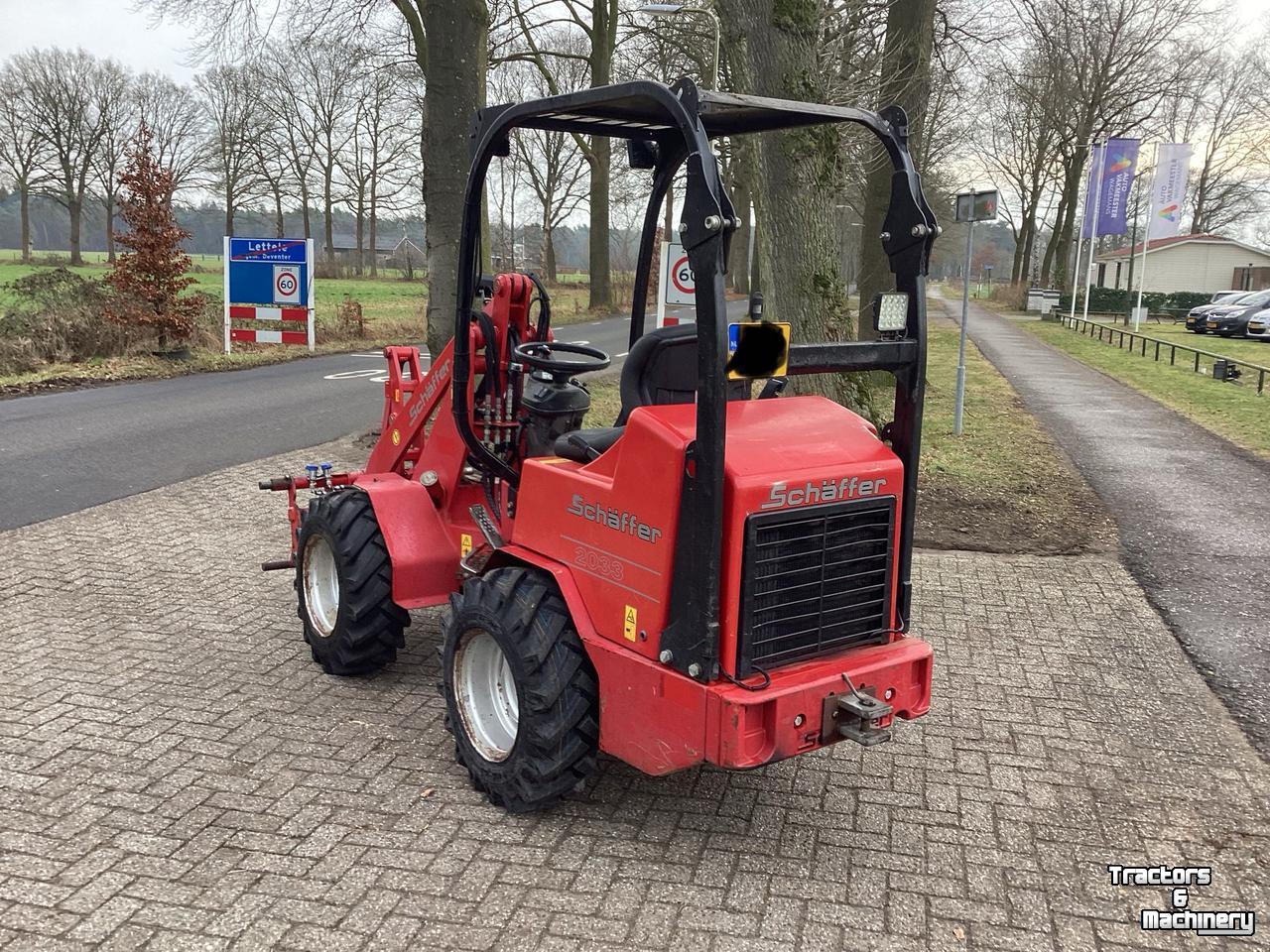 Radlader Schäffer 2033