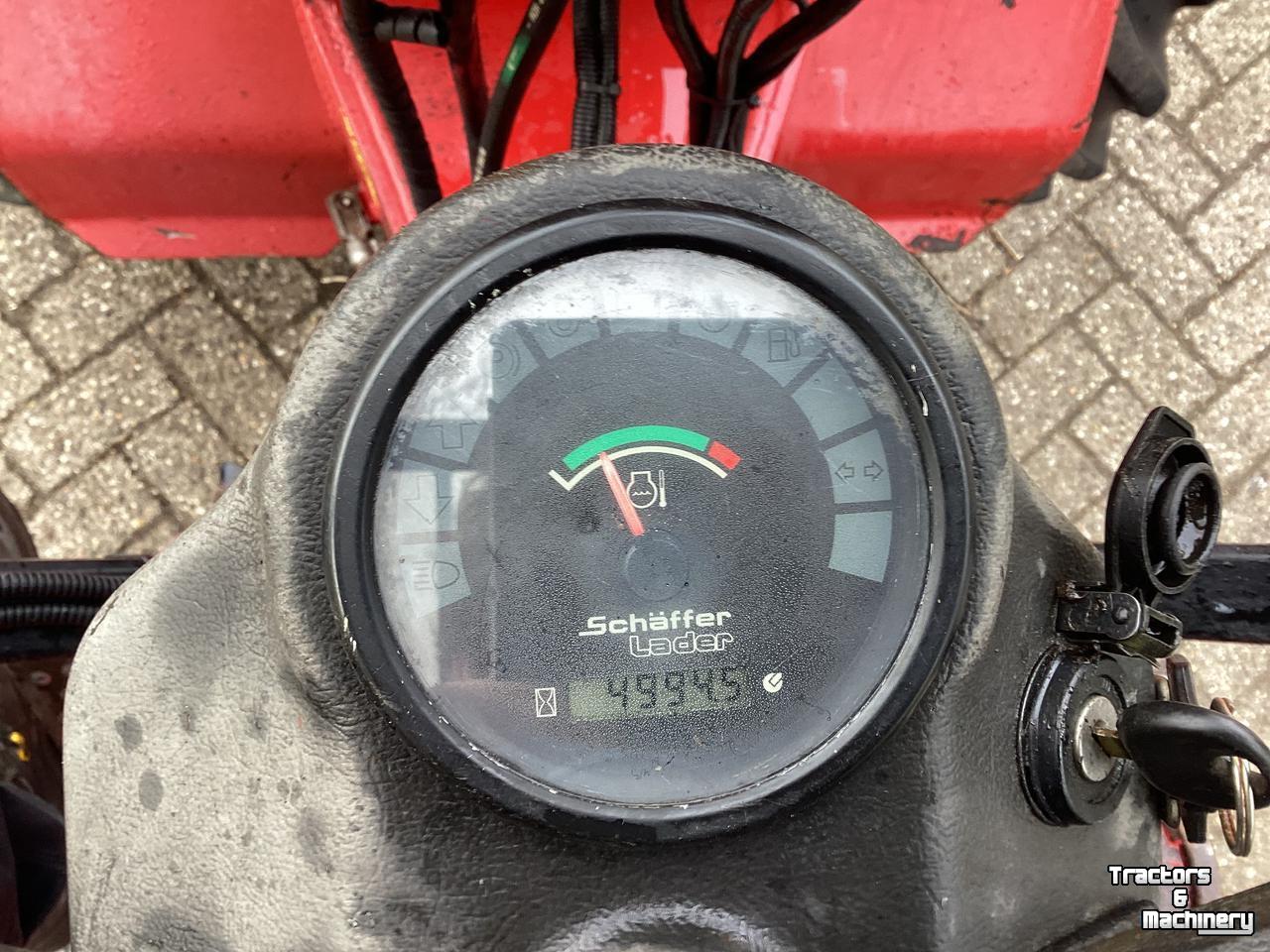 Radlader Schäffer 2033