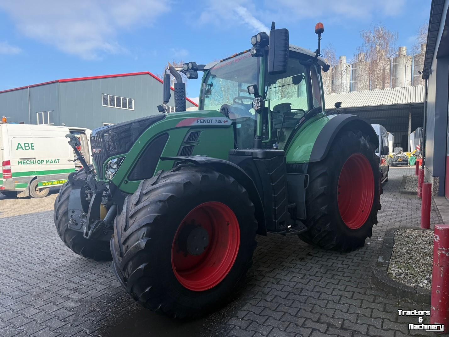 Schlepper / Traktor Fendt 720 S4 Profi+