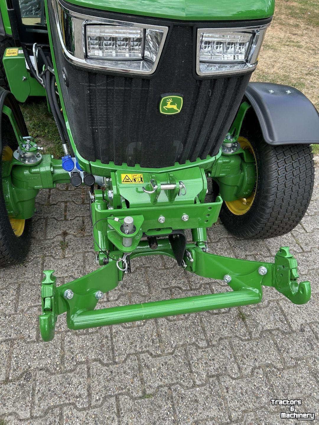 Obsttraktor John Deere 4066R