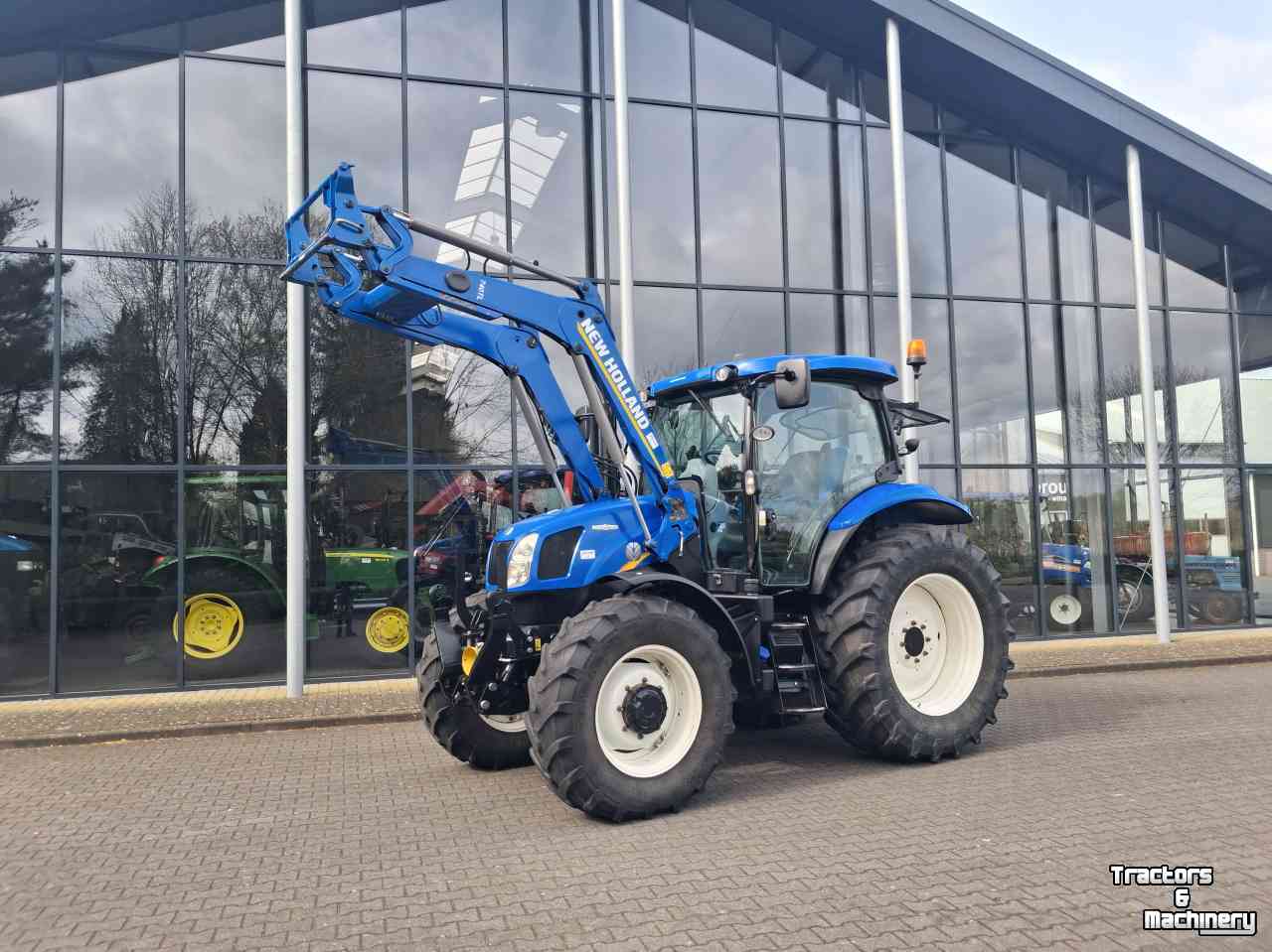 Schlepper / Traktor New Holland T6.140 Autocommand