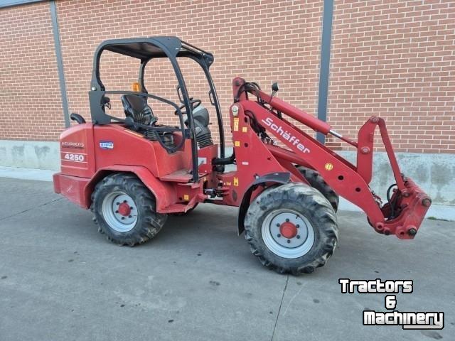Radlader Schäffer 4250