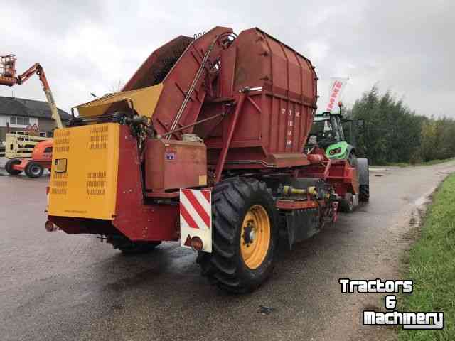 Rübenroder Tim MIIIS-TEA 3 rijige Bietenrooier / Sugar Beet Harvester / Rübenroder