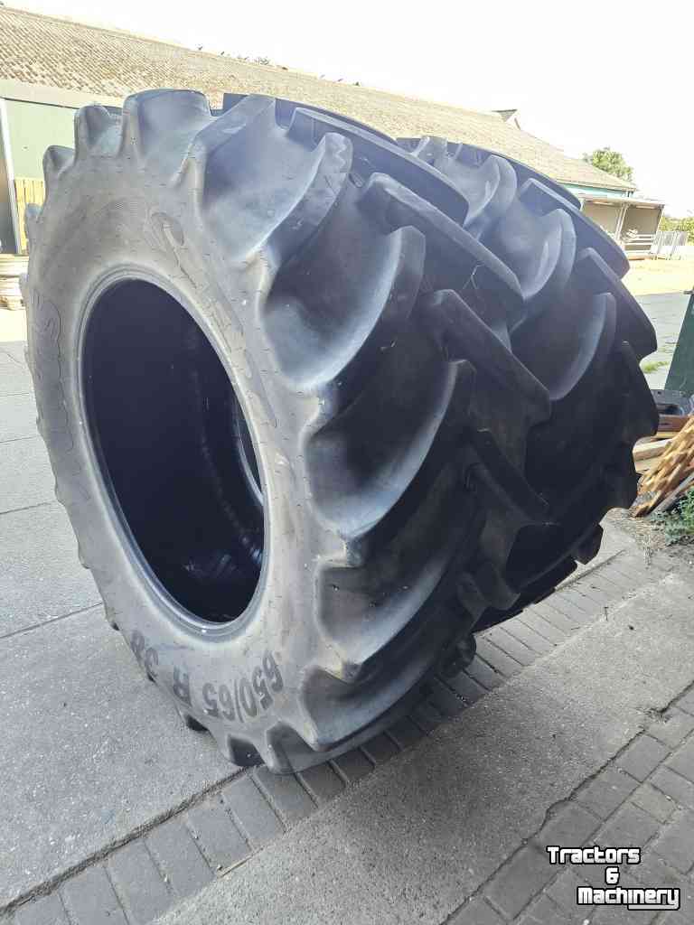 Räder, Reifen, Felgen & Distanzringe Mitas 650/65R38 STF. 52 mm
