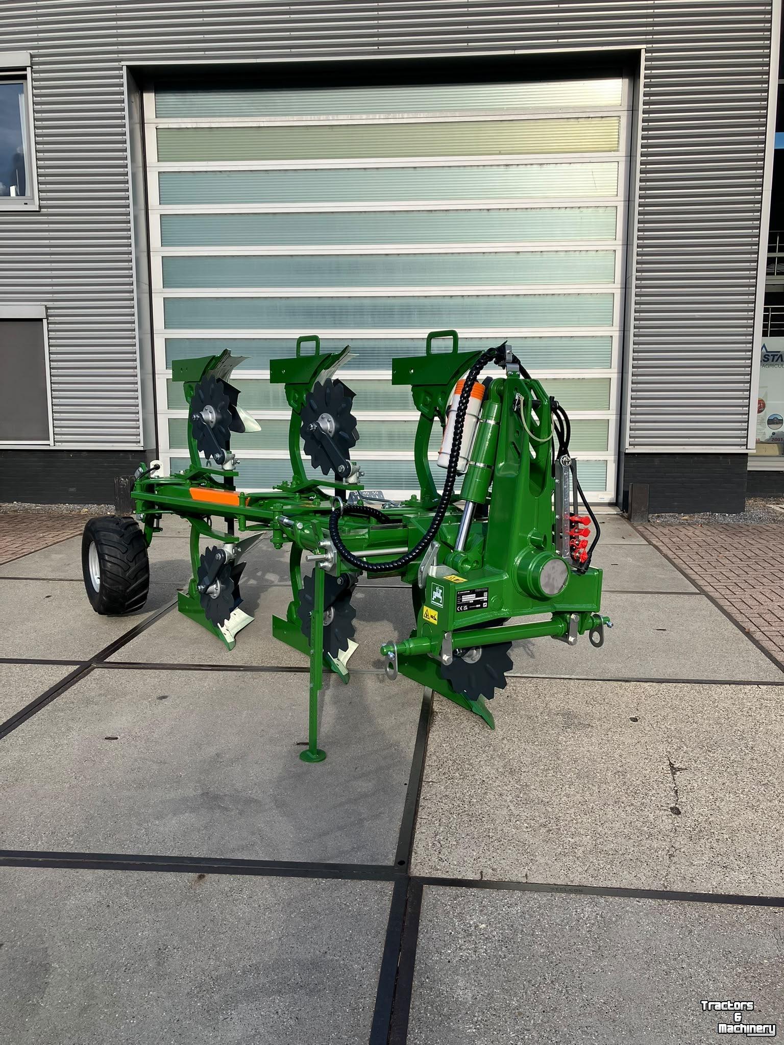 Pflüge Amazone Cayros XMS 3-950 V
