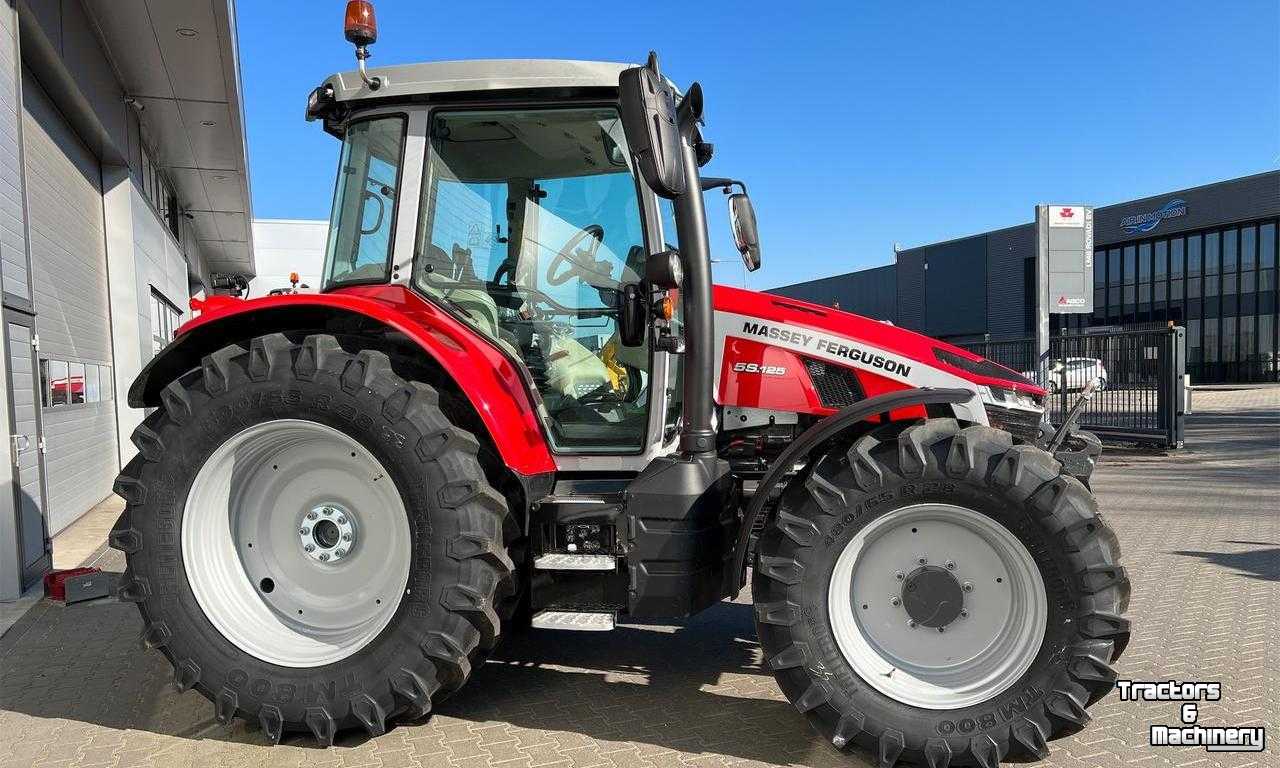 Schlepper / Traktor Massey Ferguson 5S125 Dyna-6 Efficient