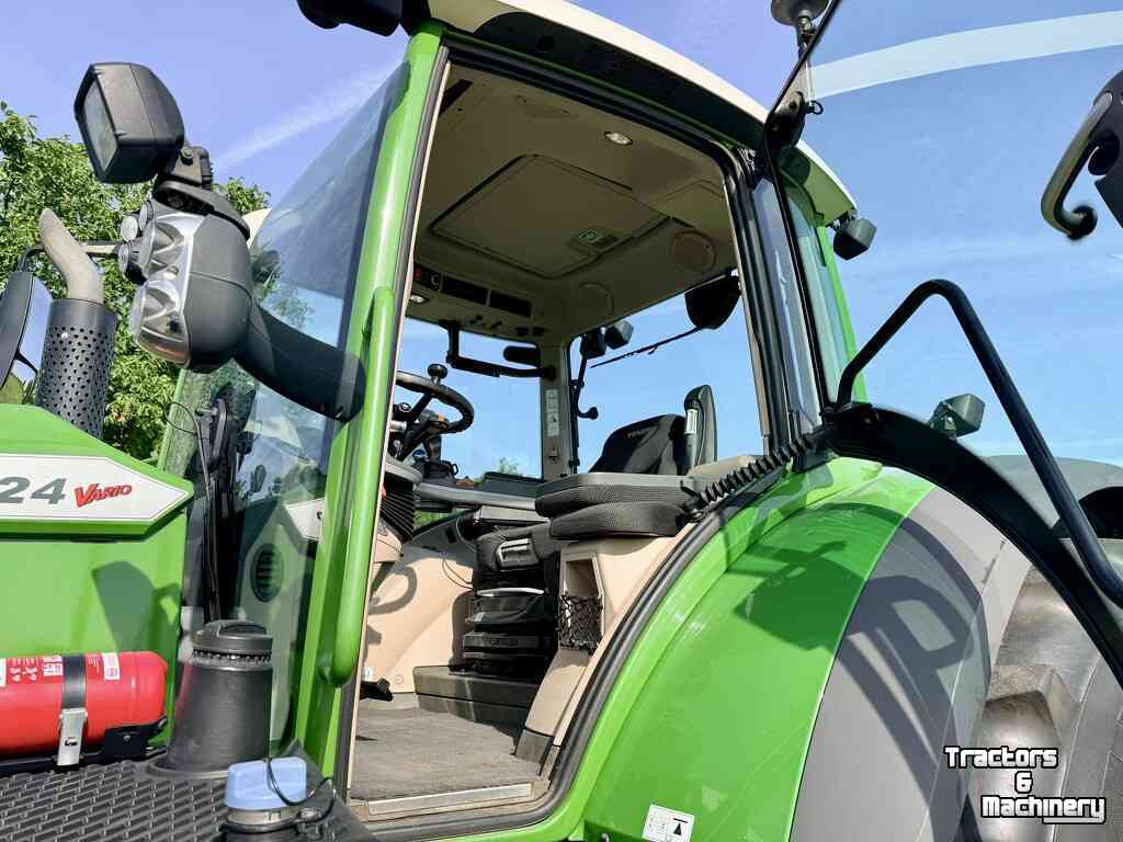 Schlepper / Traktor Fendt 724 Profi S4