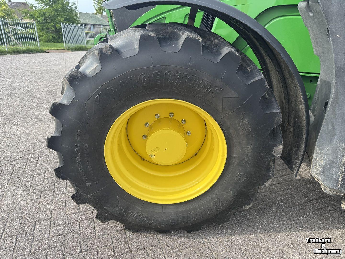 Schlepper / Traktor John Deere 6R 195