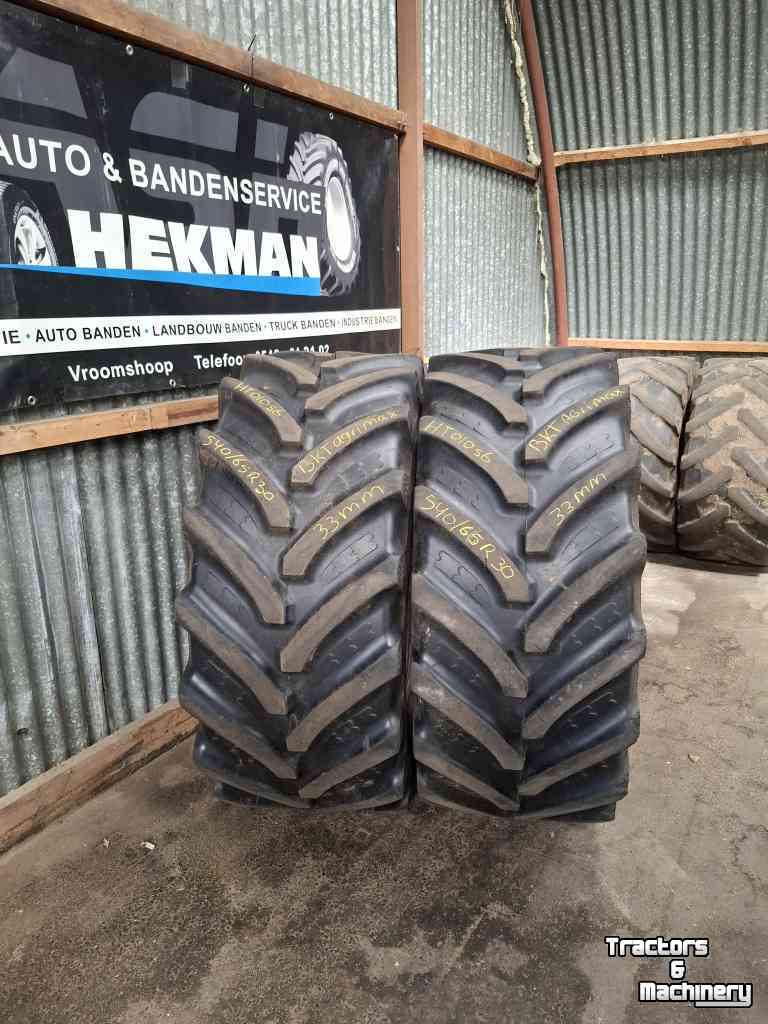 Räder, Reifen, Felgen & Distanzringe BKT 540/65R30