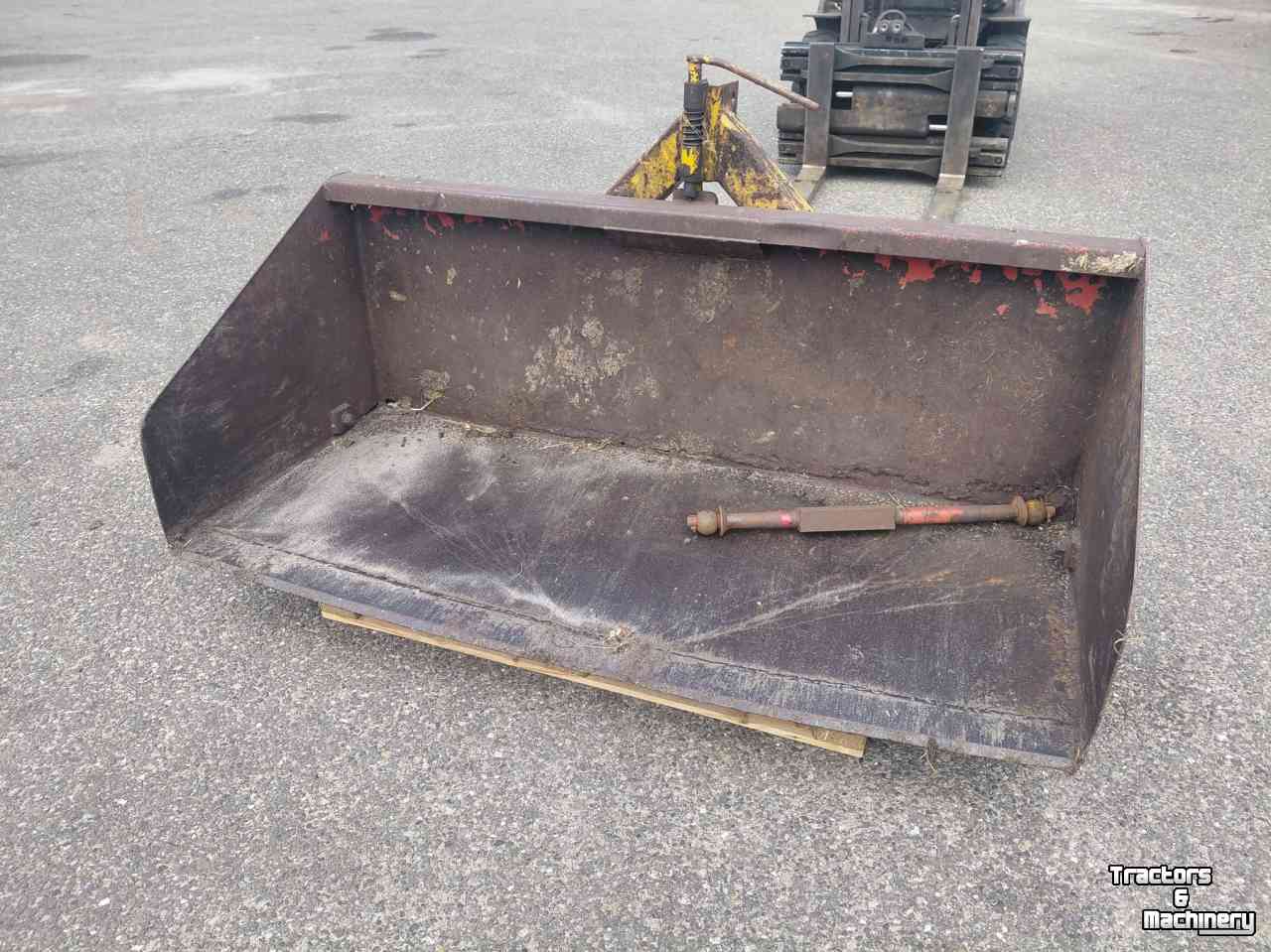 Traktor Abkippbehälter Peecon tb180