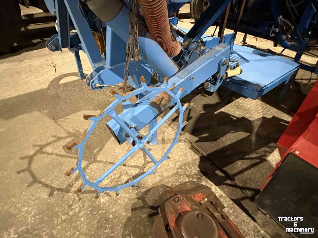 Drillmaschine Pneusej  FT1 front zaaitank met gewicht