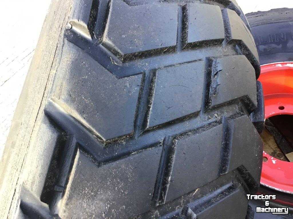 Räder, Reifen, Felgen & Distanzringe Michelin 16.00 R20 op 8 gaats velg