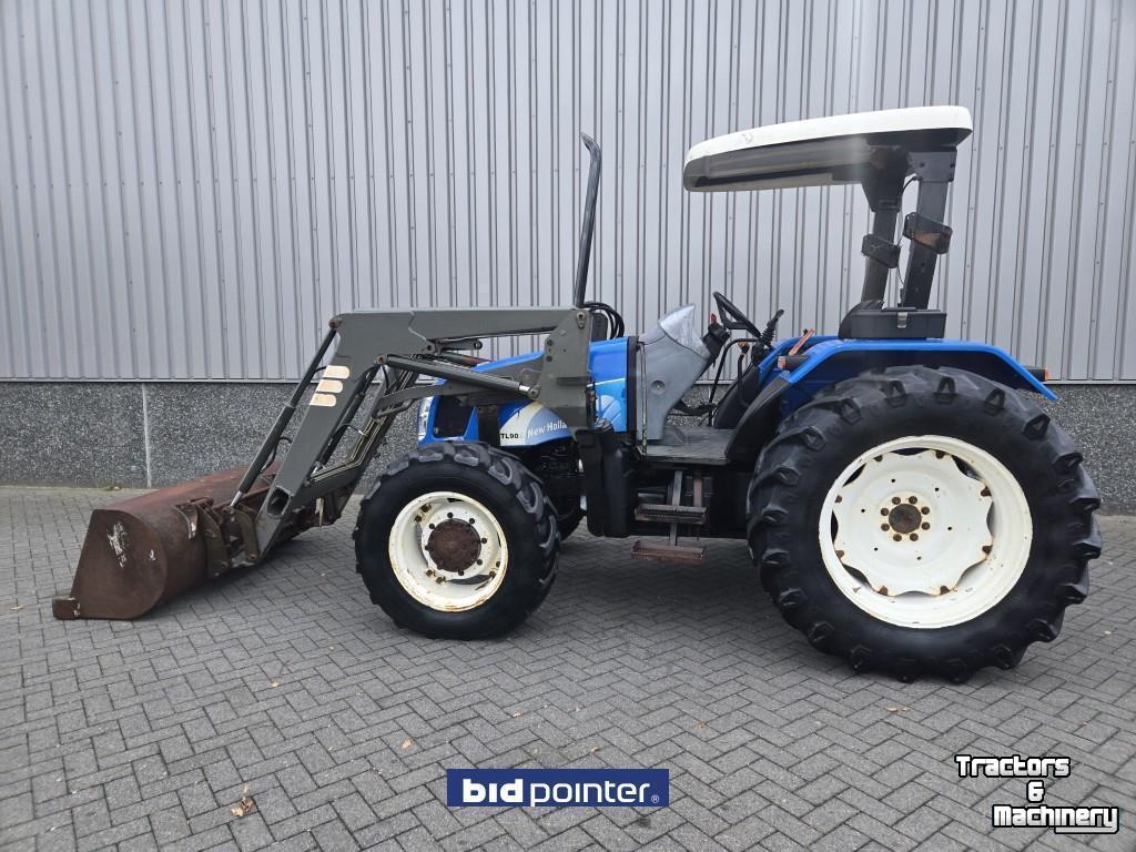 Schlepper / Traktor New Holland TL90A