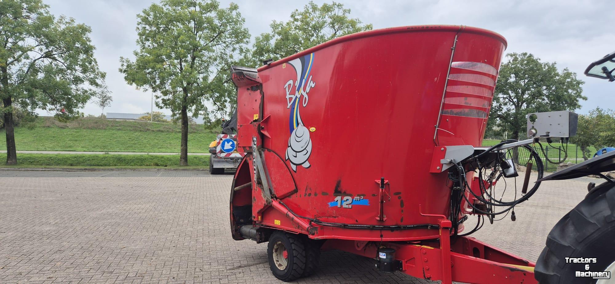 Futtermischwagen Vertikal Peecon BIGA 12M3