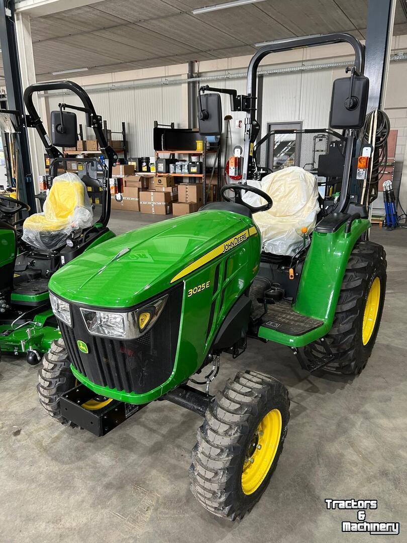 Obsttraktor John Deere 3025E