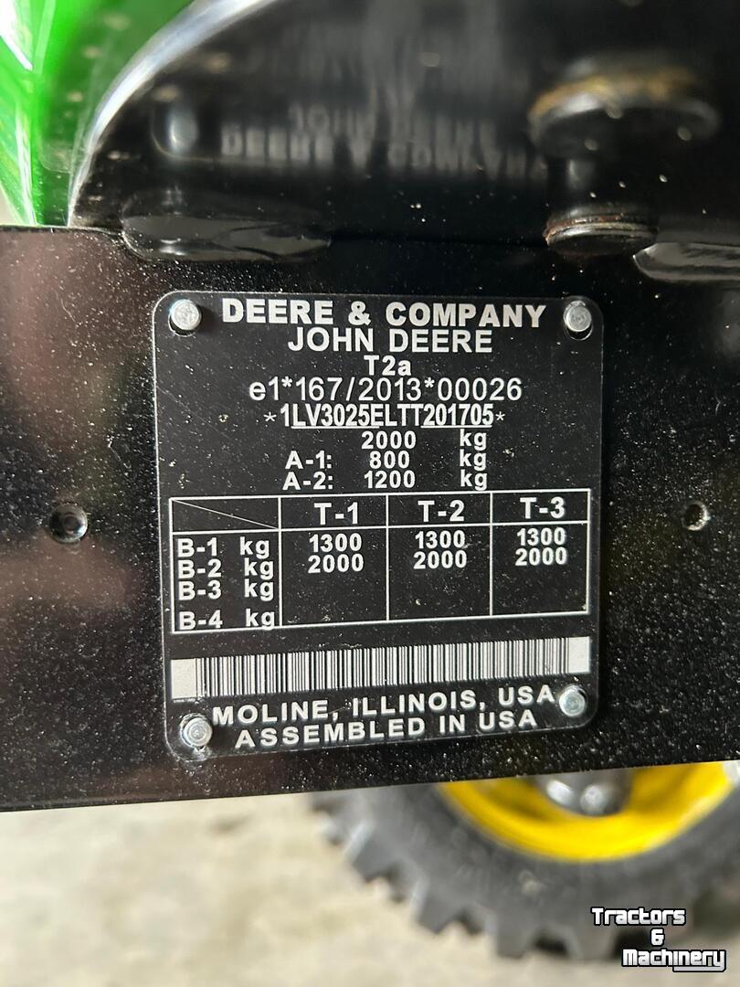Obsttraktor John Deere 3025E