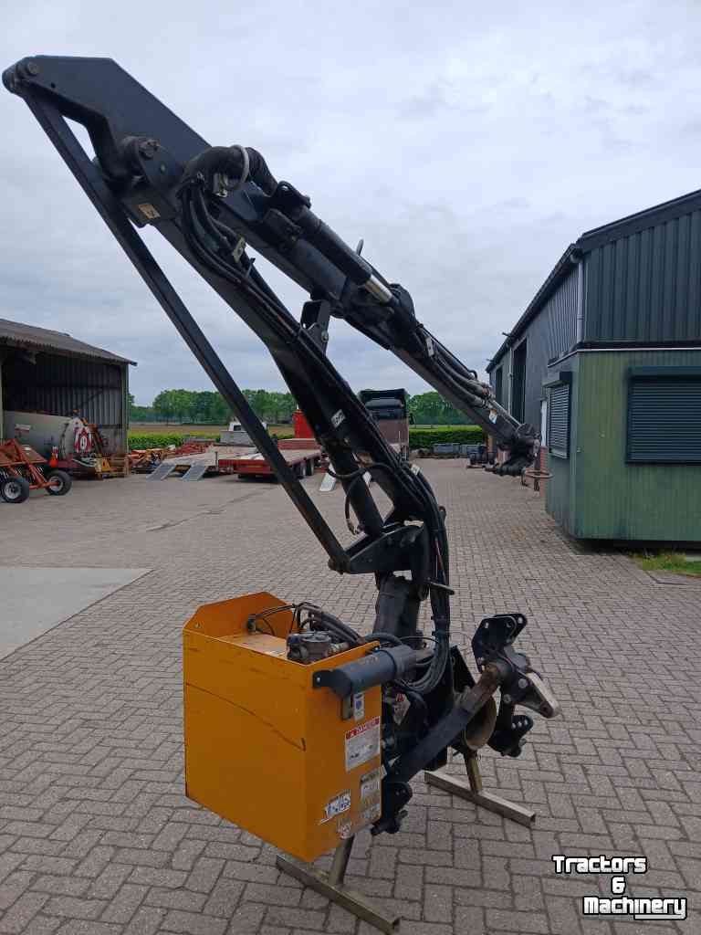 Mähausleger mit Schlegelmäher McConnel Mcconnel  pa 4330 arm