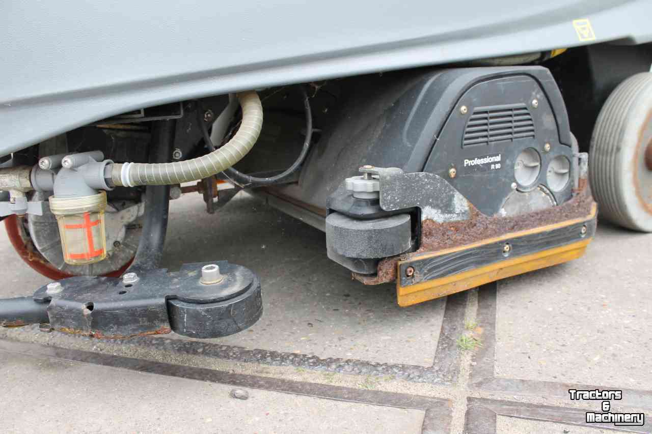 Scheuersaugmaschinen Karcher B140R BP-PACK schrobmachine schrob/zuigmachine Kärcher