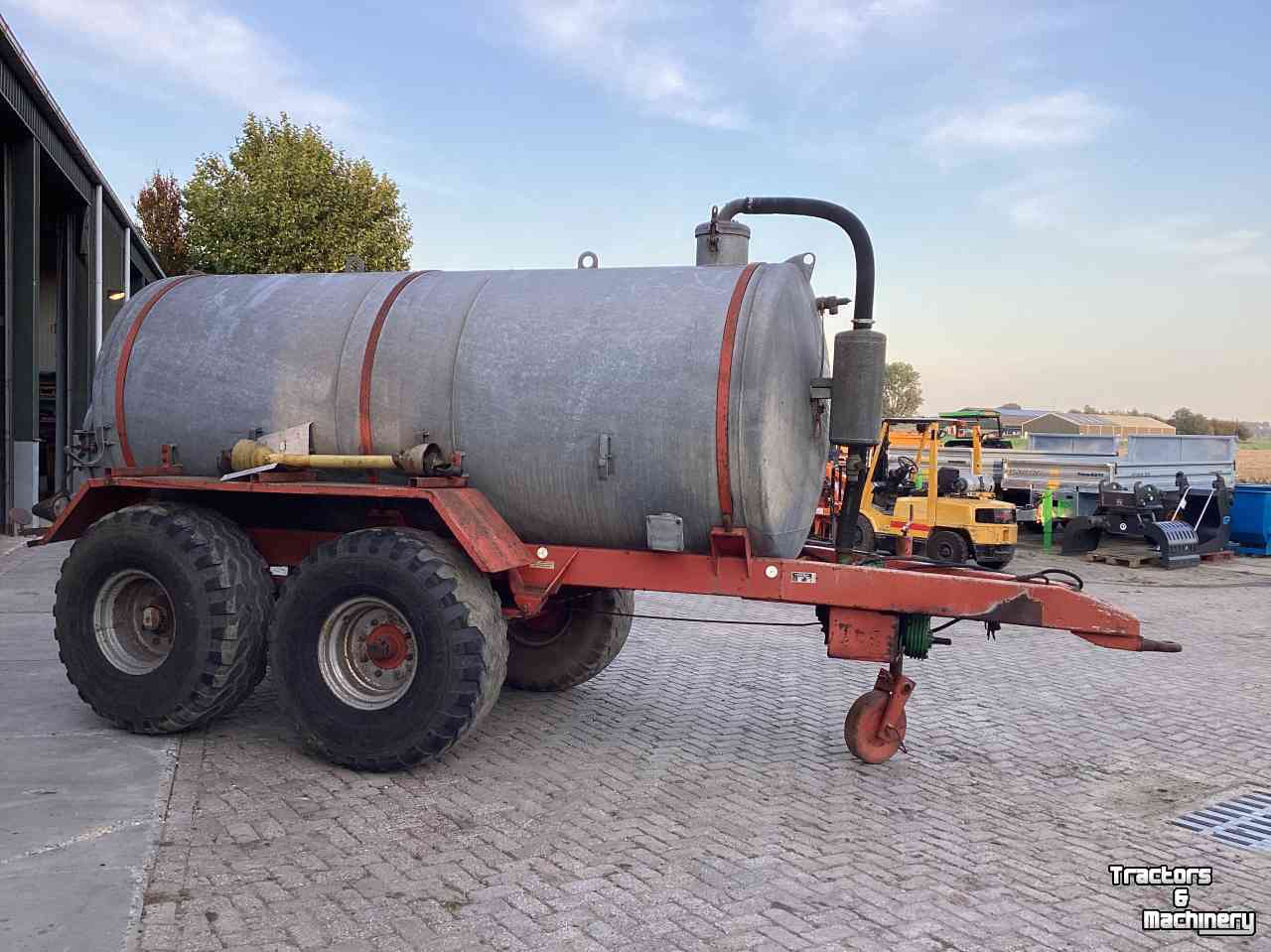 Gülletankwagen / Güllefässer Kaweco 8000 Mesttank