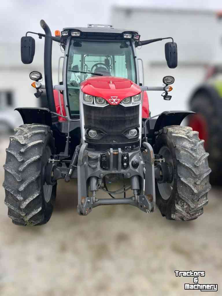 Schlepper / Traktor Massey Ferguson 7S.165 DVT