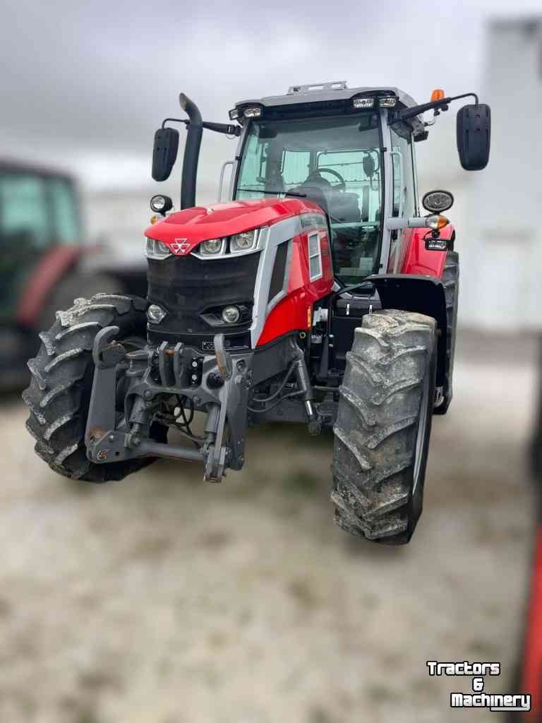 Schlepper / Traktor Massey Ferguson 7S.165 DVT