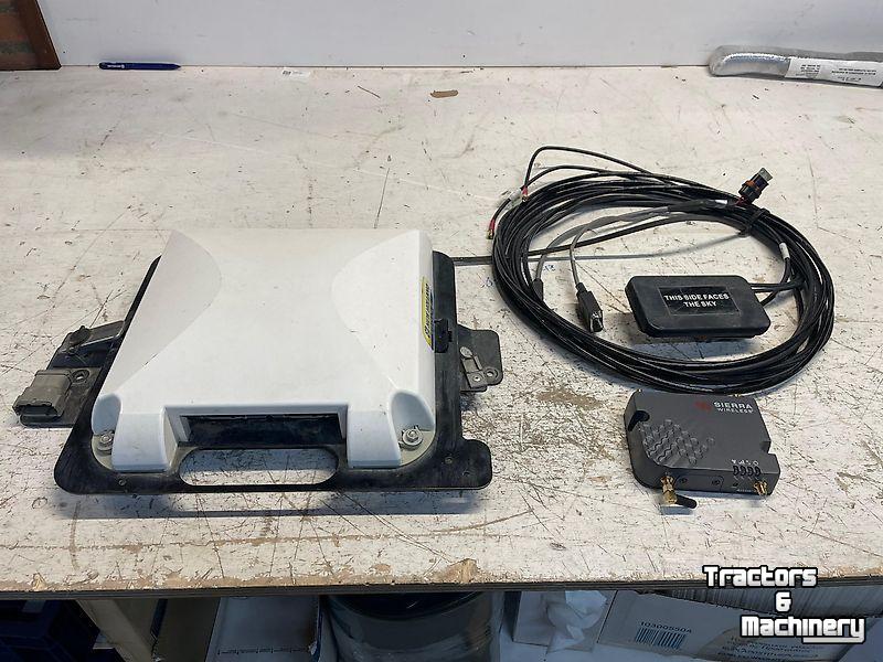 GPS Lenksystemen und Zubehör Trimble GPS antenne type 372 met modem en RTK unlock