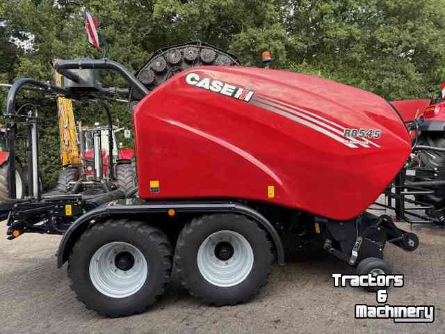 Pressen Case-IH RB545 sillage pack