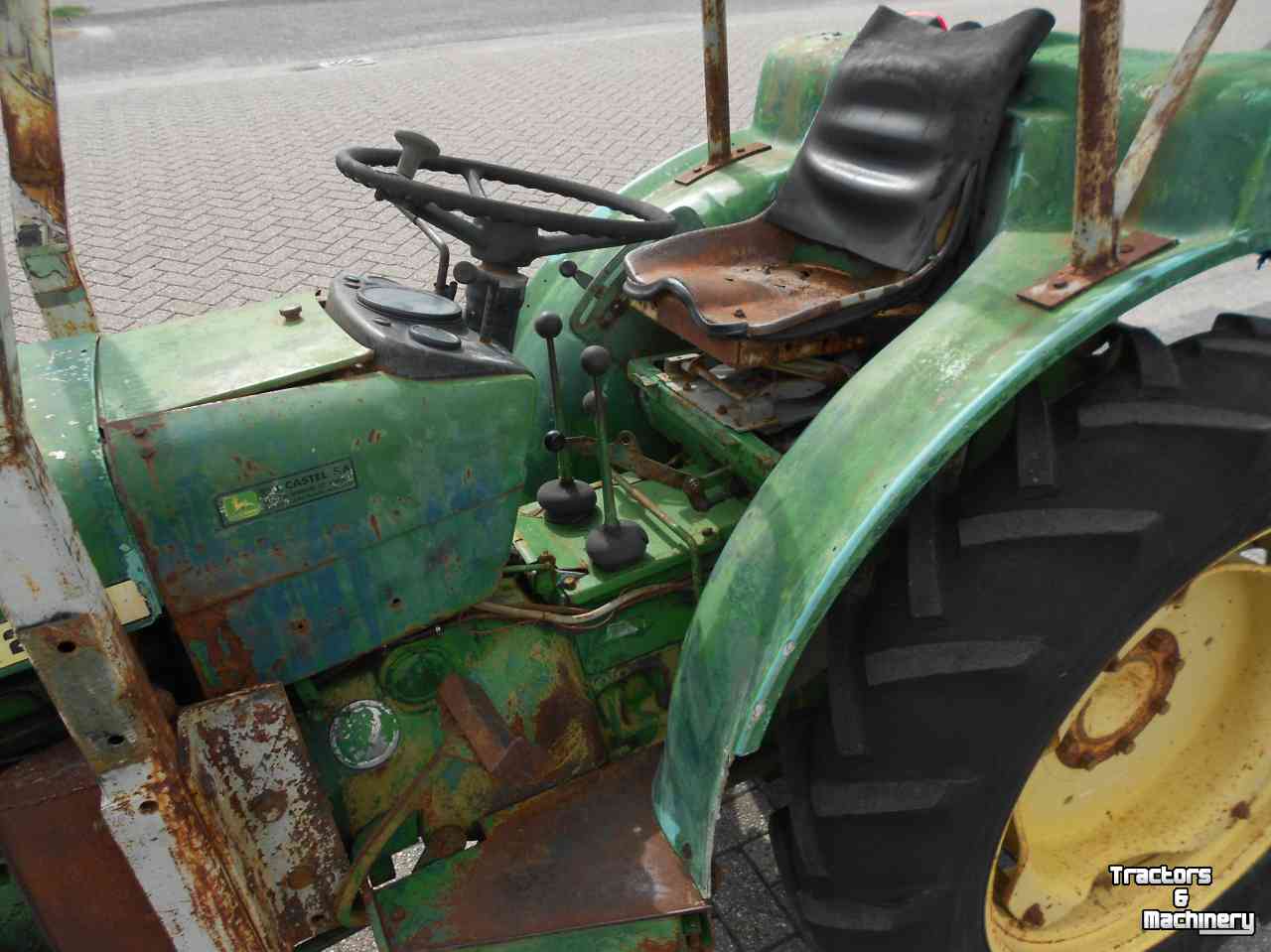 Obsttraktor John Deere 1020 v
