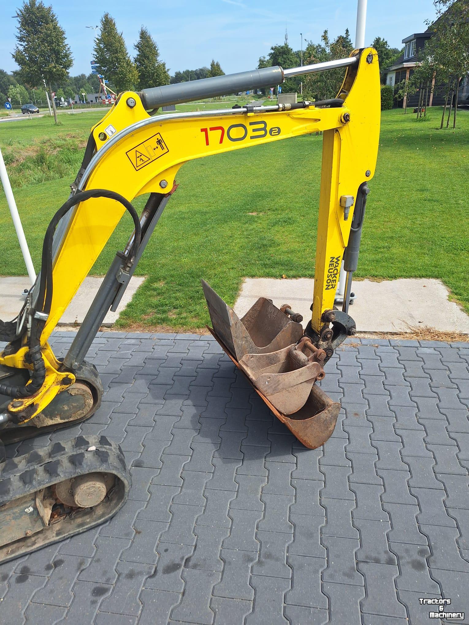 Minibagger Wacker Neuson Wacker Neuson kraan                                 1703