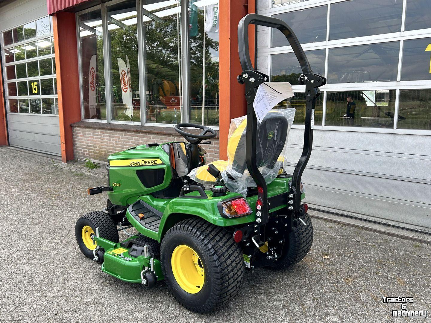 Aufsitzrasenmäher John Deere X940