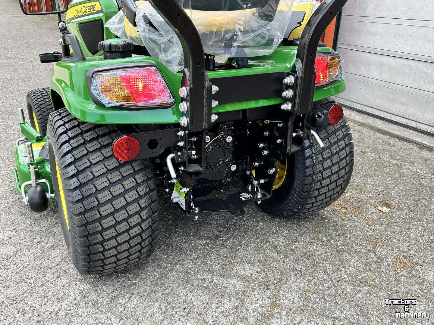 Aufsitzrasenmäher John Deere X940