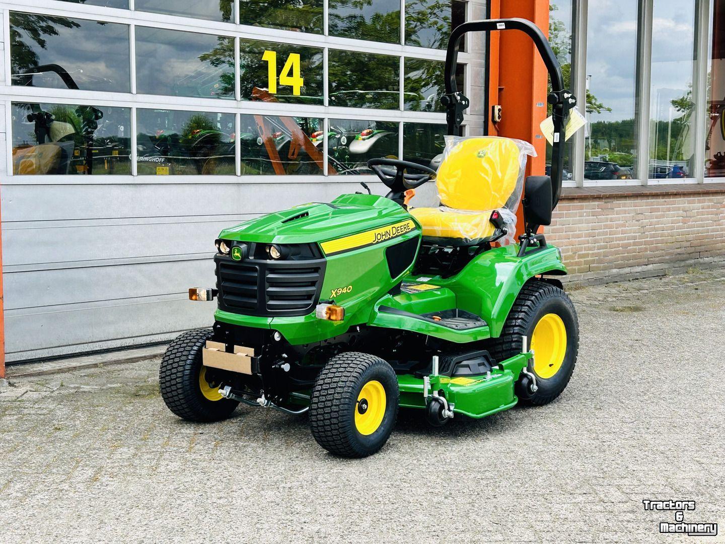 Aufsitzrasenmäher John Deere X940