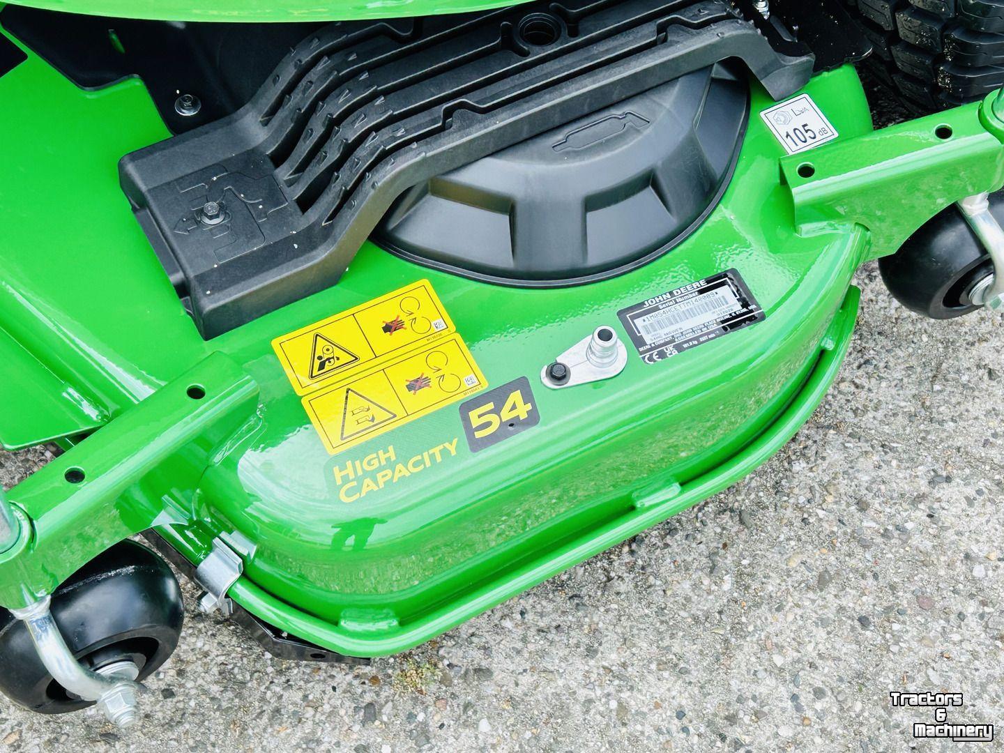 Aufsitzrasenmäher John Deere X940
