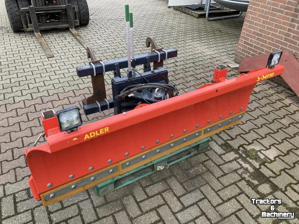 Sonstiges Anbauteile und Zubehör Adler Sneeuwschuif met Giant of JCB aanspan