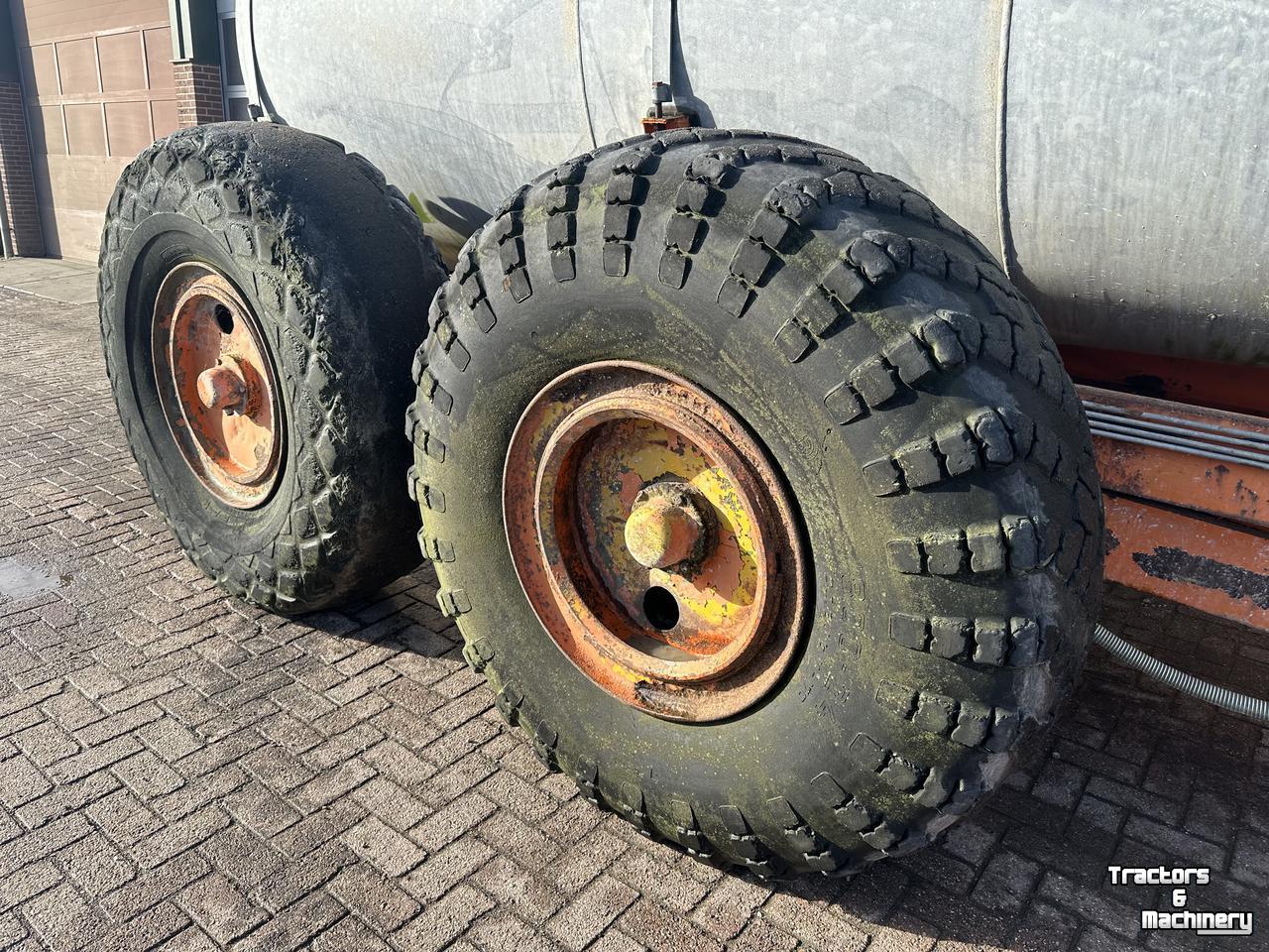 Gülletankwagen / Güllefässer Jako Jako waterwagen/ mesttank