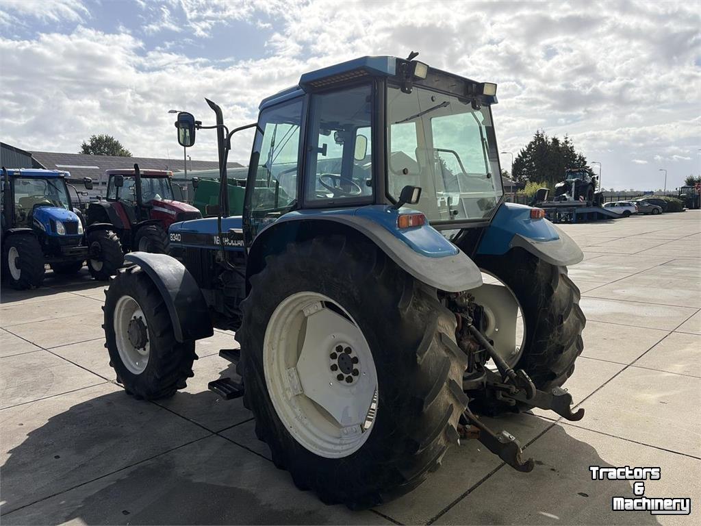 Schlepper / Traktor New Holland 8340 SLE