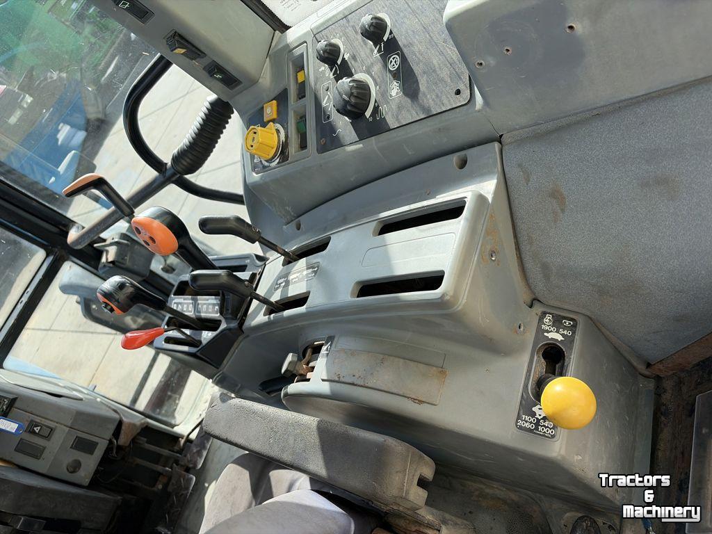 Schlepper / Traktor New Holland 8340 SLE
