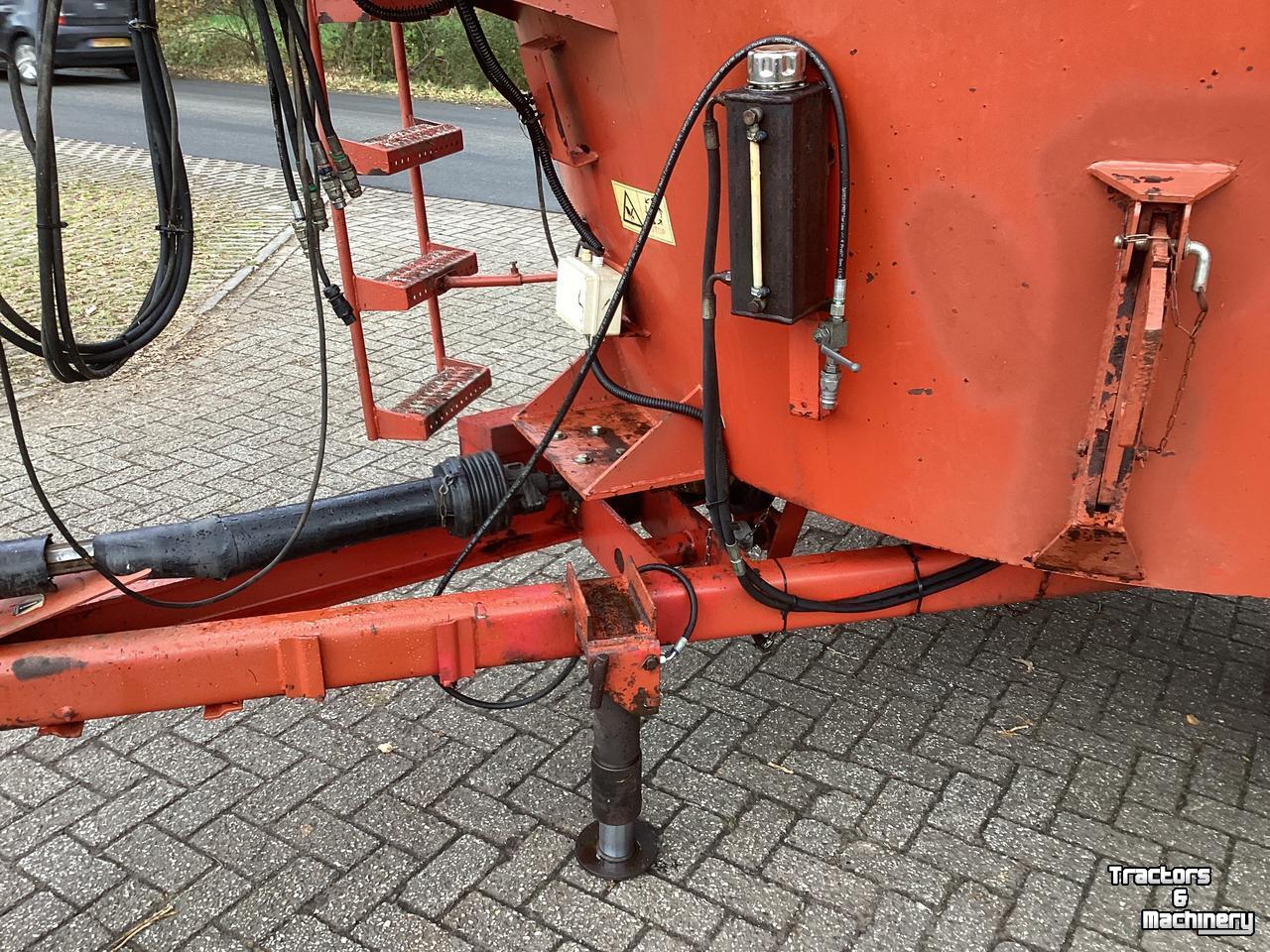 Futtermischwagen RMH UAV 14 C
