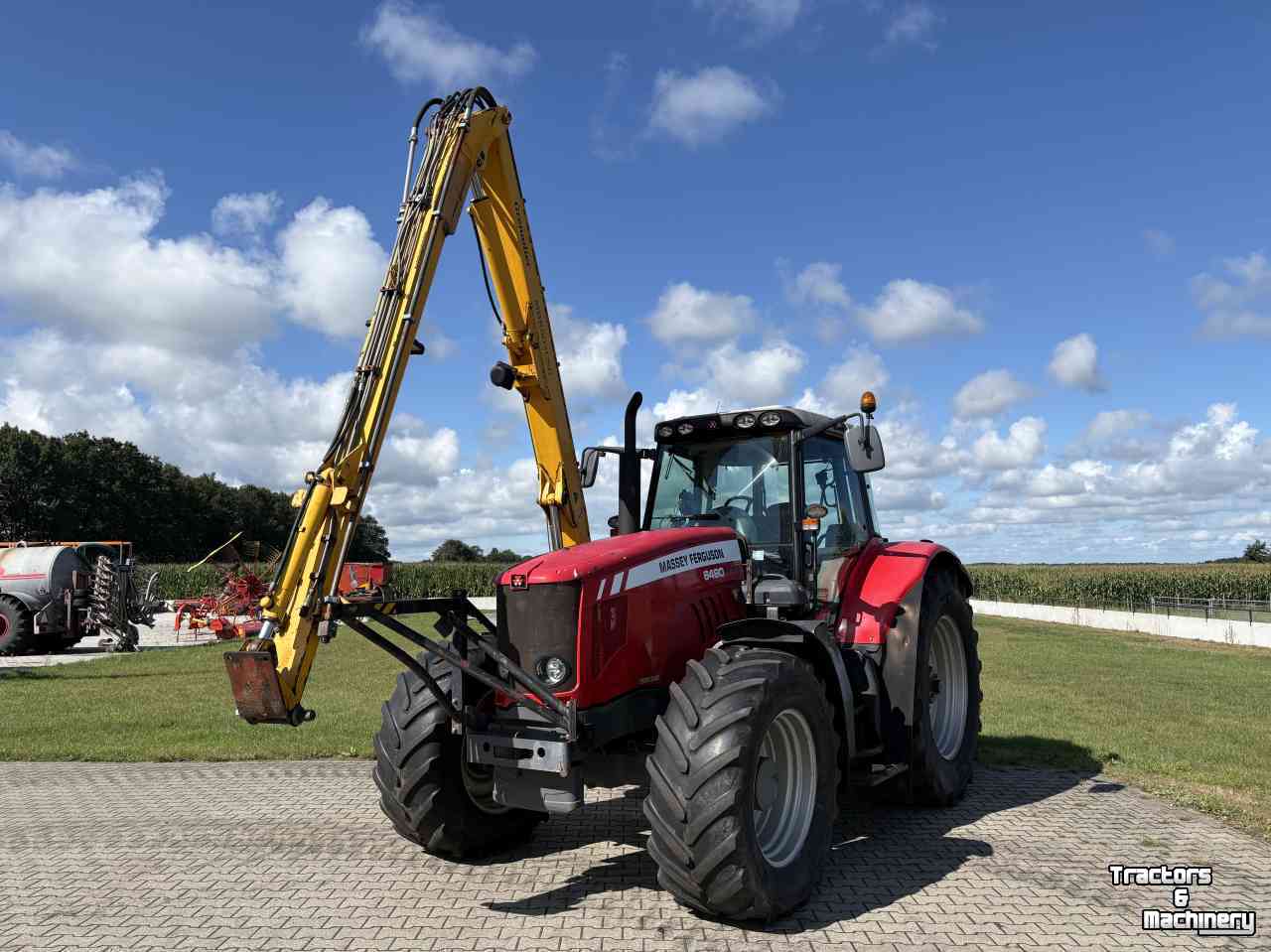 Schlepper / Traktor Massey Ferguson 6490 met herder MBK503LSH
