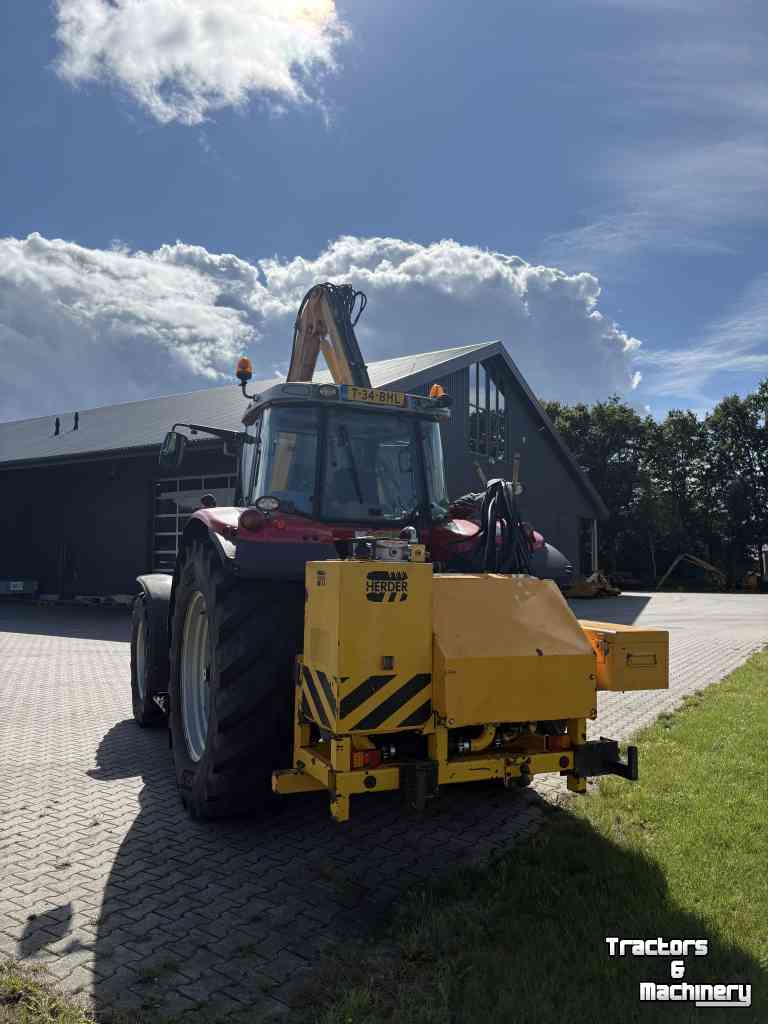 Schlepper / Traktor Massey Ferguson 6490 met herder MBK503LSH