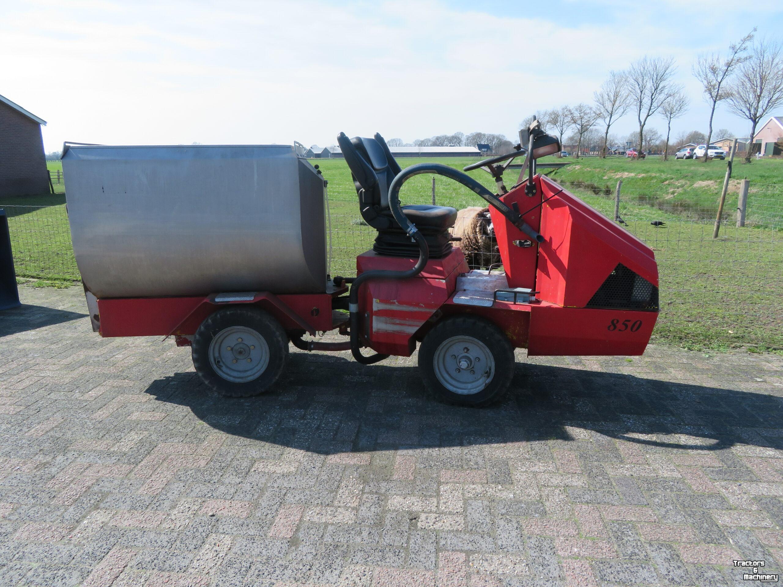Futterverteilwagen / Futterdosierwagen  Voerwagen