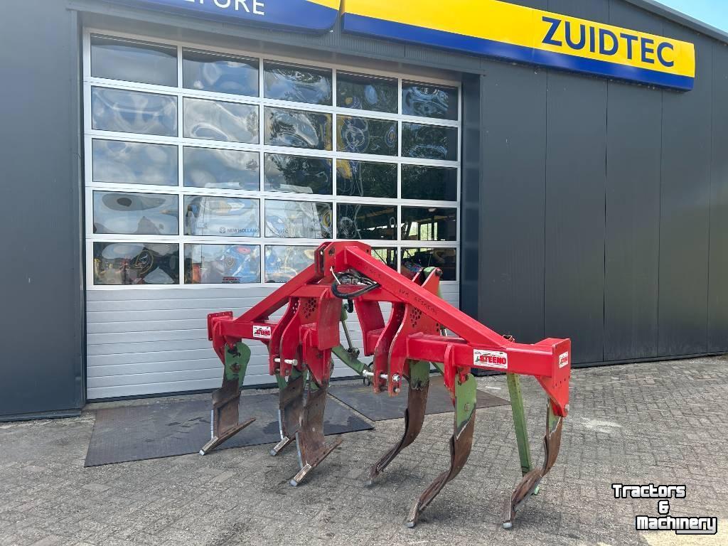 Grubber  Steeno VZDM 6-tanden voorzetwoeler