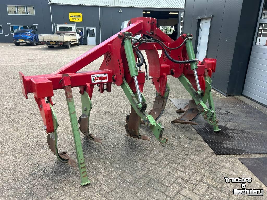 Grubber  Steeno VZDM 6-tanden voorzetwoeler