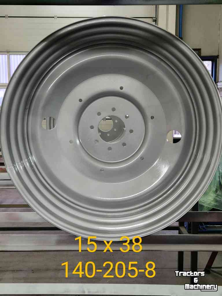 Räder, Reifen, Felgen & Distanzringe Case 15X38