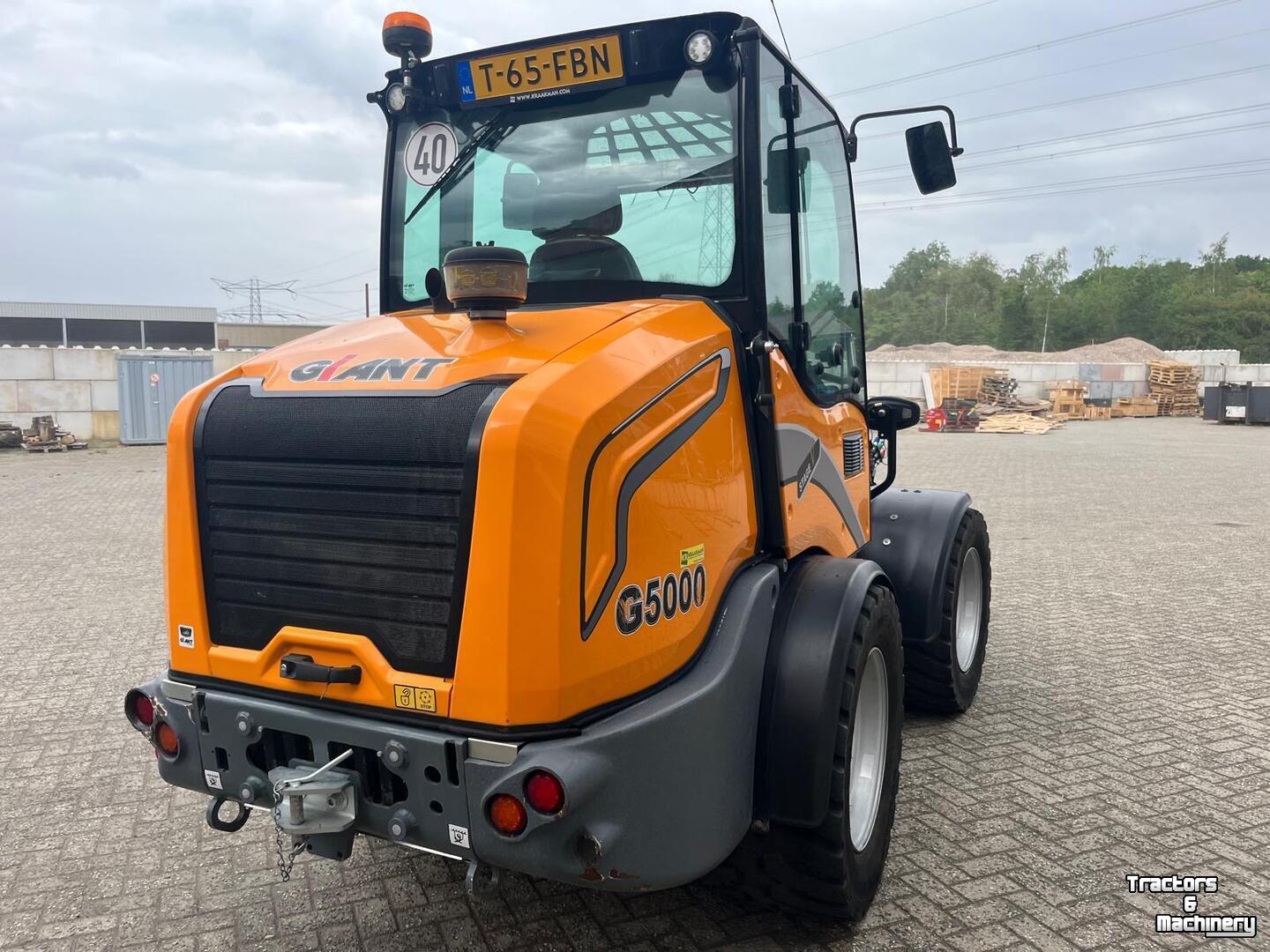 Radlader Giant G5000