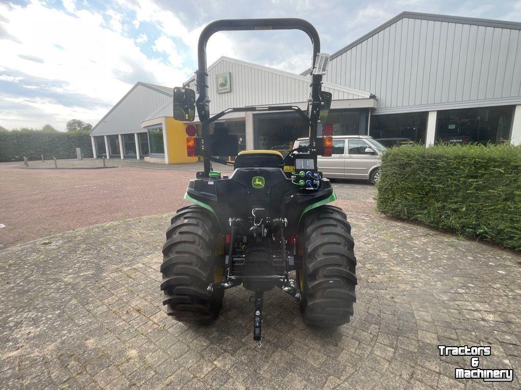 Obsttraktor John Deere 3038E