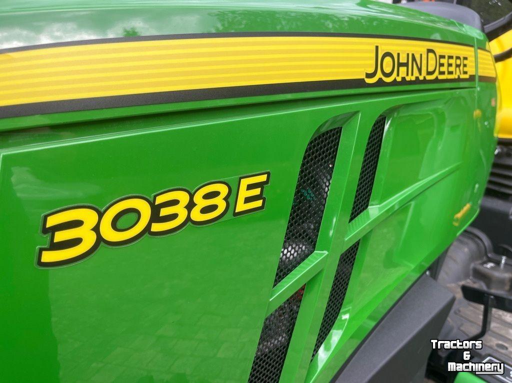 Obsttraktor John Deere 3038E